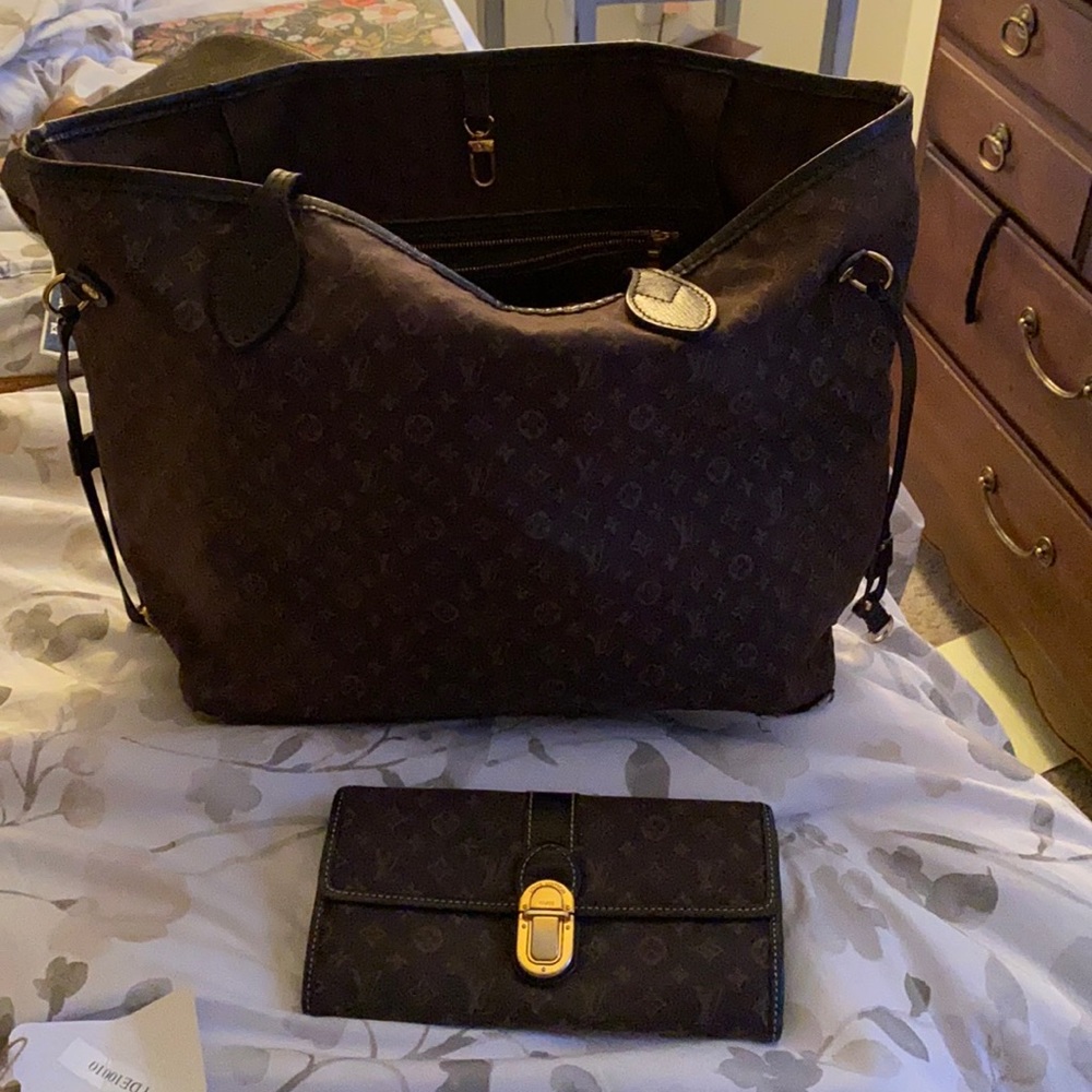 💯 Authentic Louis Vuitton NEVERFULL with matching authentic wallet!